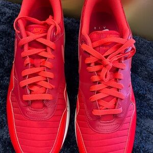 Nike Red Low-Top Lace-Up Sneakers